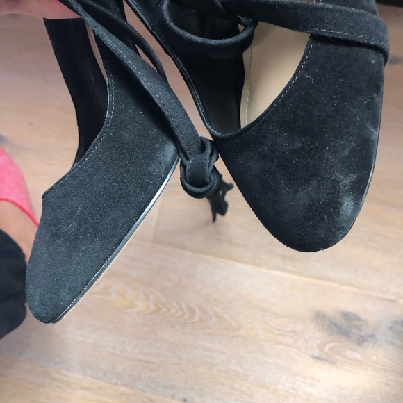 Black suede BCBG tie up heels - Picture 3 of 4